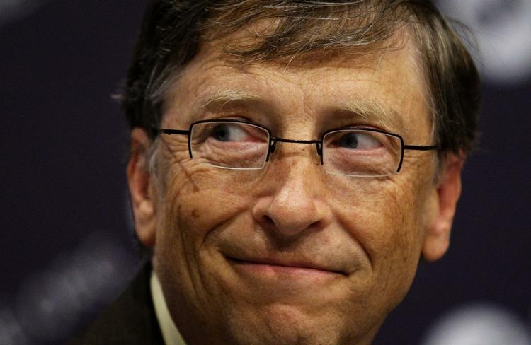 2-årige Karina Oakley er lige så klog som denne herre - Microsofts førstemand, Bill Gates. 