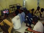 Folk i det sydlige Somalia må kun se nyheder som al-Jazeera. Billedet her er fra hovedstaden i Somalia, da den amerikanske præsident Obama talte i Kairo. 