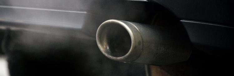 Partikelforureningen fra dieseldrevne busser og lastbiler er særdeles sundhedsskadelig. Derfor kræver København og Frederiksberg kommuner, at busser og lastbiler kører emd partikelfilter. 