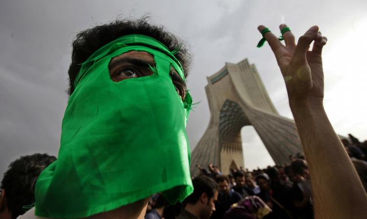 En demonstrant i Irans hovedstad. Arkivfoto 