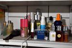 Også i kosmetik og plejeprodukter er der stoffer, der mistænkes for at være hormonforstyrrende, og som hver for sig ikke overskrider grænserne for indhold. Men nu skal myndighederne se på, om der er en effekt af, at de påvirker mennesker på samme tid. 