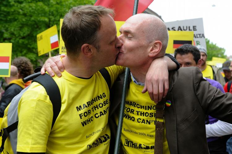Homoseksuelle har vanskelige vilkår i de baltiske lande. Med stort besvær lykkedes det at gennemføre homoparaden Baltic Pride i maj. Marchen blev dog skæmmet af hadske moddemonstranter. Arkivfoto. 