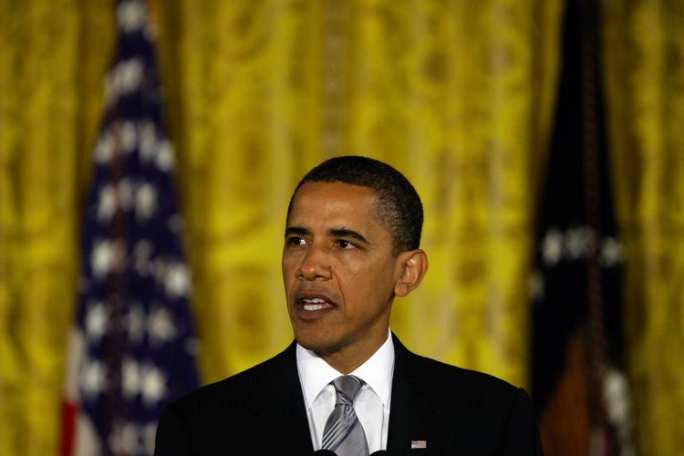 Barack Obama vil give bedre forhold for de »hårdtarbejdende, dedikerede og patriotiske medarbejdere«. 