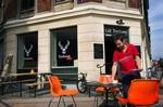Café Dyrehaven har netop en  ambition om at flytte nattelivet uden for Københavns centrum. Det giver så til gengæld problemer med de mange mennesker, der bor i nærheden på Sønder Boulevard. Arkivfoto:  Søren Schnoor 