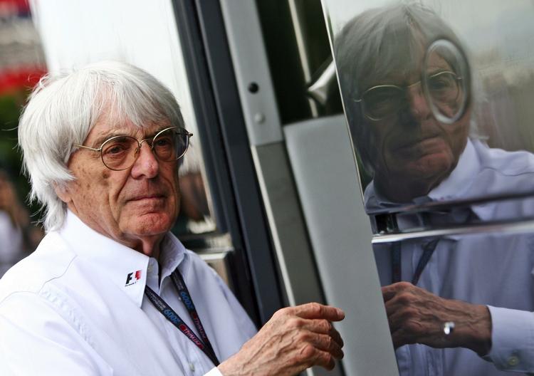 Bernie Ecclestone er klar med sagsanlæg, hvis nogle af Formel 1-holdene bryder ud og danner deres egen serie. Arkivfoto. 