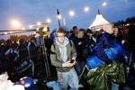 Pladserne syd for festivalpladsen er som regel nogle af de hurtigste, der forsvinder, når ventende festivalgæster bliver lukket ind på pladsen. I år er de væk. 
