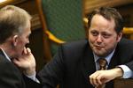 Sundhedsminister Jakob Axel Nielsen kritiseres skarpt af regionerne, fordi han siger, at de skal stå 'skoleret' efter ballade om lægevagten. Arkivfoto. 