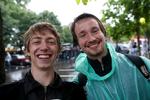 Michael Lindahl og James Gabe, der er henholdsvis 22 og 21 år kæmpede i otte timer ved Billetlugen for at få billet. Og det lønnede sig. 