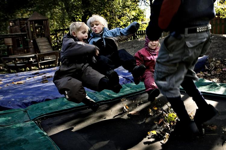 Udflytterbørnehaver som skovbørnehaver og idrætsbørnehaver er ikke nødvendigvis lykken for en børnefamilie. Særligt ikke hvis der kun er én forælder. Københavns Kommune varsler strammere regler fra 1. juli. Arkivfoto. 