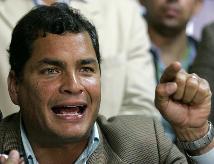 »Jeg vil ikke acceptere, at udlændinge kommer og rejser krav mod os, samtidig med at de berøver os for vore nationale ressourcer«, siger Ecuadors præsident Rafael Correa. (Arkivfoto) 