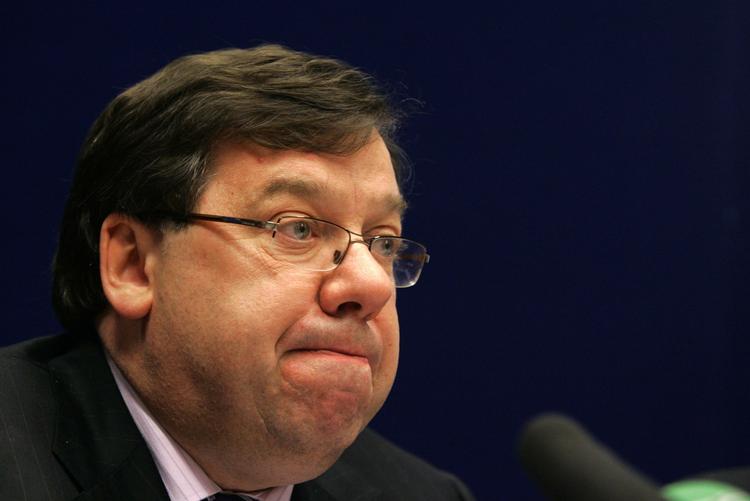 Den irske premierminister Brian Cowen har fået sine undtagelser, som irerne nu skal stemme om til oktober. 