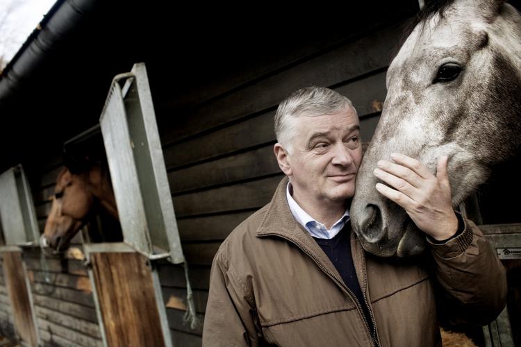 Bent Olsen har tre kandidater til derbysejren på søndag. Men træningen gav intet fingerpeg om deres muligheder. Arkivfoto. 