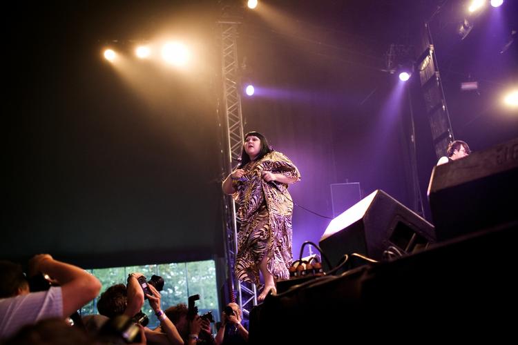 I 2008 gav bandet Gossip med forsanger Beth Ditto koncert på Odeon-scenen til Roskilde Festival. 