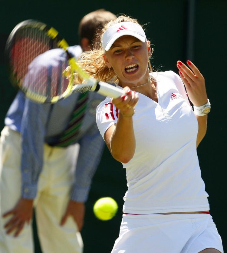 Caroline Wozniacki fik først form på spillet et stykke inde i andet sæt mod Kimoko Date Krumm. 