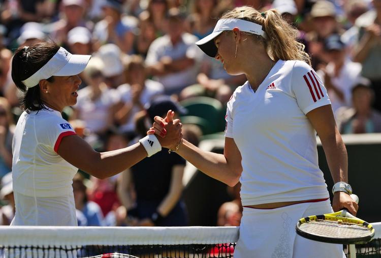 Caroline Wozniacki var imponeret over sin tyve år ældre modstander, japaneren Kimiko Date Krumm. 