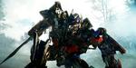 Autobot. I modsætning til etteren fra 2007, der kun havde 14 robotter, er der 46 med i toeren, 'Transformers - de faldnes hævn'. Men det hjælper dog ikke meget på underholdningsværdien.  Foto fra filmen 