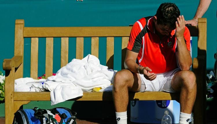 Wayne Odesnik fra USA bøjer sig efter at have tabt en kamp mod Lleyton Hewitt i april i Houston. Arkivfoto. 