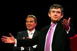 Premierminister Gorden Brown og den forhenværende britiske leder Tony Blair kan se frem til en offentlig høring om krigen i Irak. 