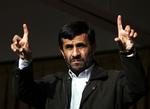 Præsident Ahmedinejad langer ud efter briterne og amerikanerne. 