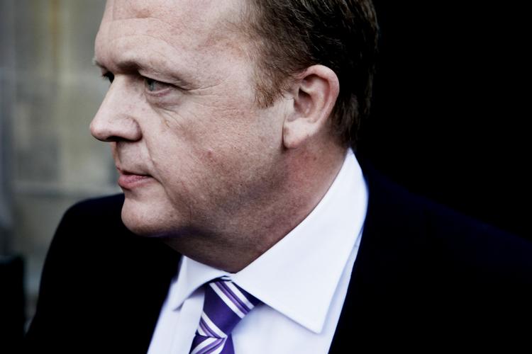 »Man kan dårligt forestille sig, at Lars Løkke har en skjult målsætning om at blive statsminister i en bananrepublik«. 