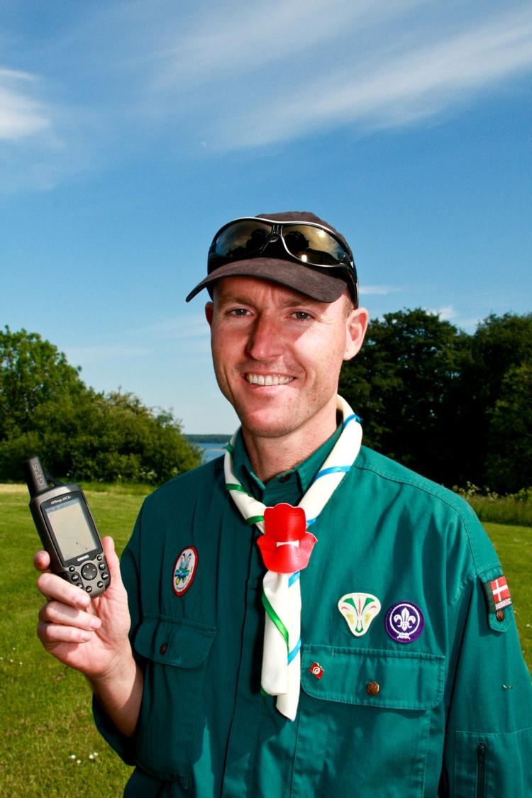 Kristian Frydkjær med Garmin GPSMAP 60CsX, der koster cirka 2.000 kroner men scorer lige så højt som den dyreste gps i testen. 