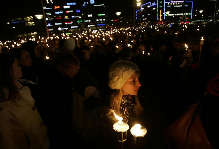Drabet på Deniz Uzun fik 1000 københavnere til at gå i fakkeltog mod den meningsløse vold. Arkivfoto. 