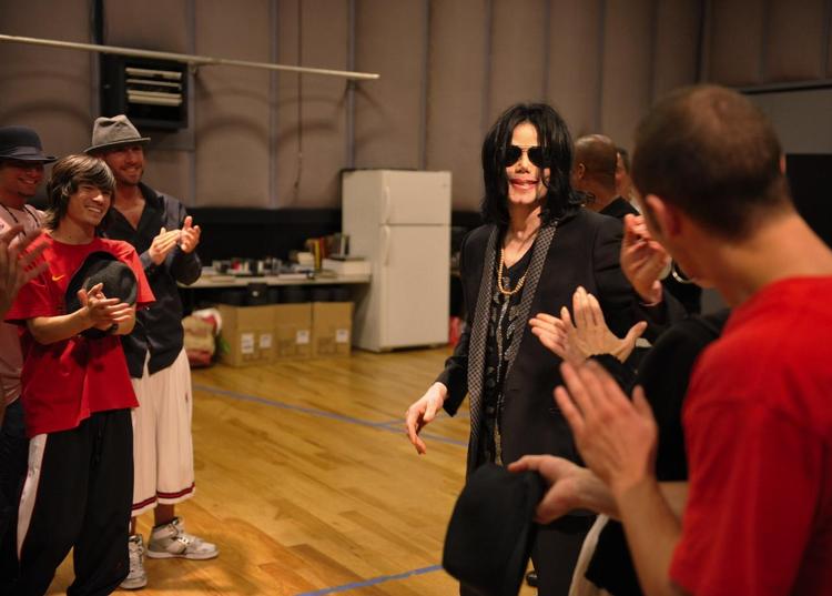Michael Jackson var i gang med at forberede sig på en stor koncertturné, da han døde. Her et billede fra prøver i Los Angeles. 