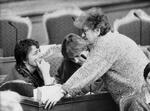 PET fulgte interesseret med i venstrefløjens arbejde i 1980'erne. På billedet her fra 1987 er det fra venstre Margrethe Auken, Anne Grethe Holmsgaard og Lilly Gyldenkilde, alle fra SF. 