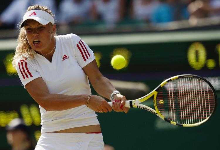 Caroline Wozniacki fik ikke lejlighed til at nyde sejrens sødme efter udklasseringen af Maria Kirilenko. Kort efter stod den på doublekamp med makkeren Sorana Cirstea. 