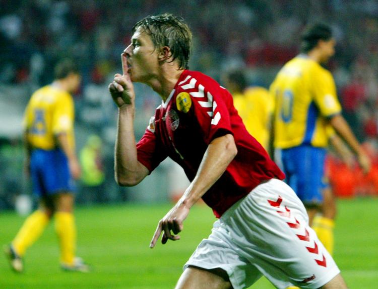 Jon Dahl Tomasson vil meget gerne tilbage i den rød-hvide nationaldragt. Arkivfoto. 