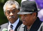 Michael Jacksons far Joe Jackson har gjort sig upopulær, fordi han ved flere lejligheder har promoveret sit pladeselskab i sammenhæng med udtalelser om sønnens død. 