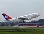 En Airbus 310-300 fra Yemenia Air er styrtet ned i Det Indiske Ocean. En person er på mirkuløs vis overlevet ulykken. 