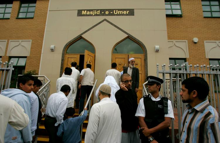 De britiske shariadomstole opererer ofte i forbindelse med moskeer, viser den nye rapport om shariaens udbrededelse i Storbritannien. 