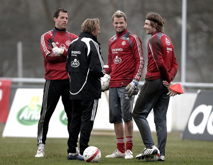 Thomas Sørensen (tv) har karantæne, så Stephan Andersen (th) og Jesper Christiansen skal kæmpe om at udfylde hans plads i Portugal-kampen. Arkivfoto. 