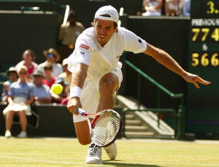 Tommy Haas har været plaget af mange skader i sin karriere, men i Wimbledon har han været på toppen og er nu klar til semifinalen. 
