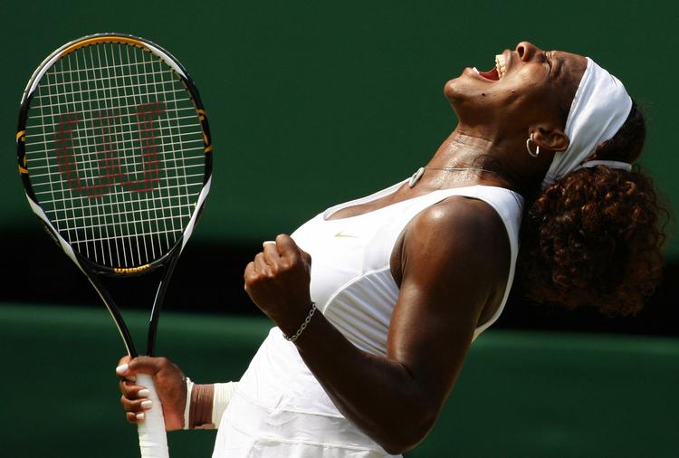 Serena Williams spillede langt fra op til sit bedste, men det lykkedes hende alligevel igen at bane sig vej til finalen. 