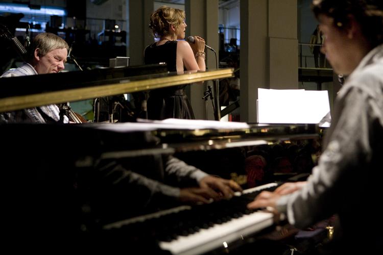 I 2008 gav jazzsangerinden Sinne Eeg koncert i Pressen i JP/Politikens Hus. 
