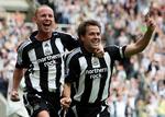 Der har ikke været meget at juble over de seneste sæsoner for Michael Owen (tv). Nu ser han ud til at få chancen i Manchester United. Arkivfoto. 