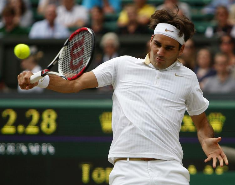 Roger Federer viste atter sin store styrke på Wimbledons græs, og schweizeren er finaleklar - igen. 