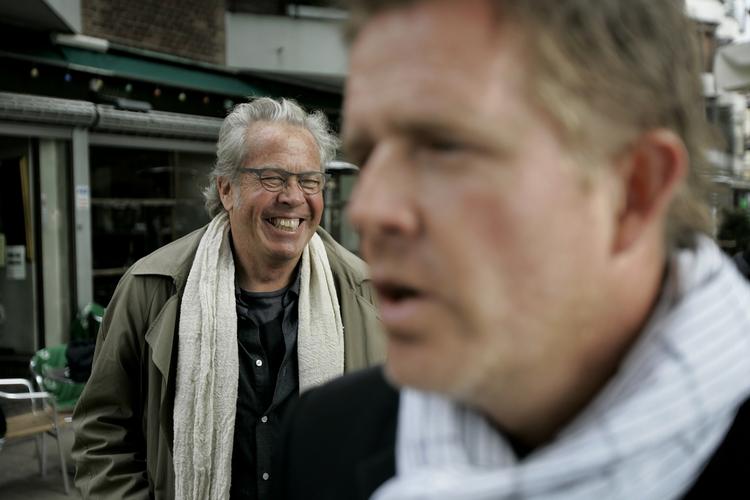 Det glæder boksredaktørens medhandlende i Irma, at Jørgen Leth (tv.) atter er ved mikrofoen sammen med Rolf Sørensen. Arkivfoto. 