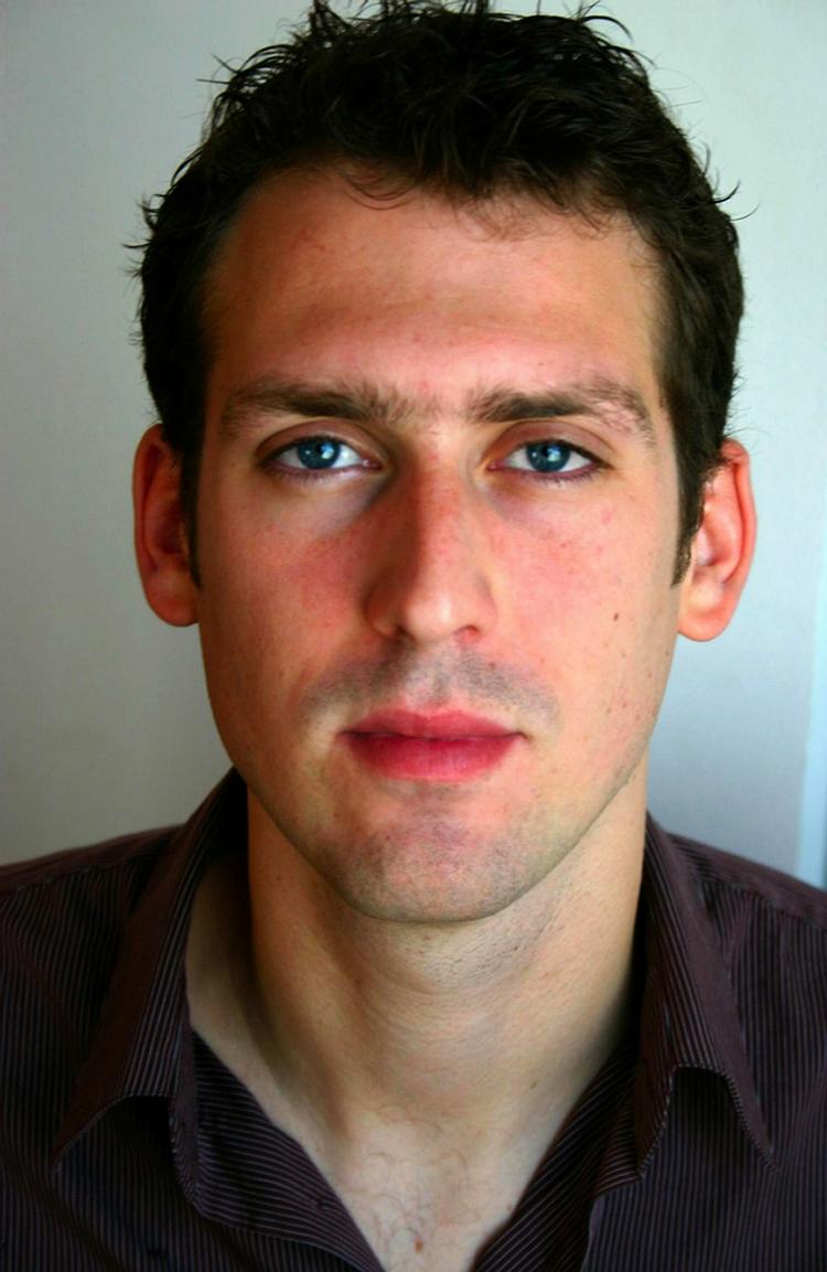 Iason Athanasiadis-Fowden også kendt som  Jason Fowden har både græks og britisk pas er sat fri fra iransk fængsel. 