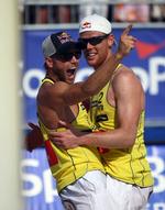 Tyskerne Julius Brink og Jonas Reckermann er nye verdensmestre i beachvolley. 