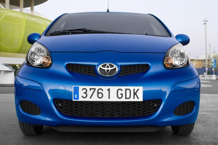 En særlig version af Toyota Aygo er klar til det første snefald: Vinterdæk medfølger. 