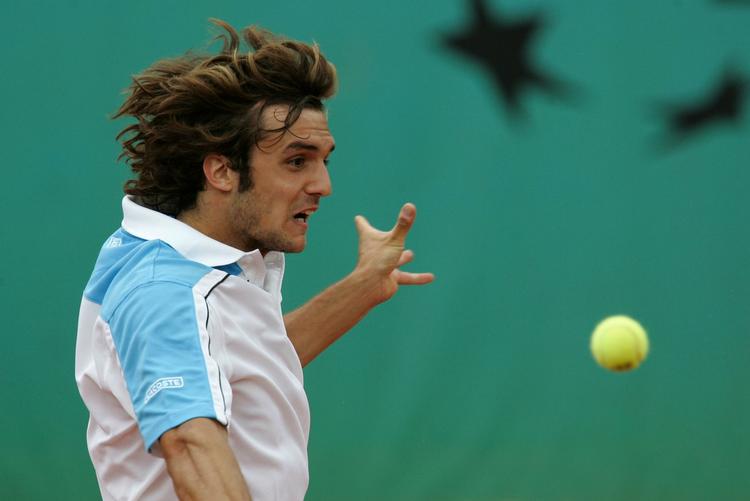 Mathieu Montcourt ses her under sin kamp i anden runde ved French Open 27. maj i år. Arkivfoto. 