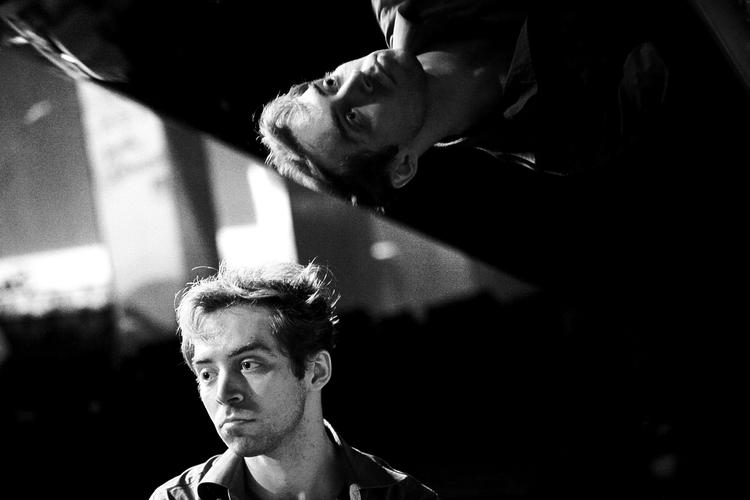 Pianisten Aaron Parks spillede tirsdag 7. juli klokken 20.30 i Pressen i Politikens Hus. 