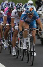 Thomas Voeckler fører an blandt de seks udbrydere, der stak af fra feltet kort tid efter starten på dagens etape. 