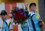 To kaptajner kan også styre et cykelhold, mener Lance Armstrong, th.. Tv. ses Levi Leipheimer. 