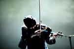 Publikum havde glædet sig og var  begejstrede, da argentisk/uruguayanske Bajofondo med tangoens undergrundsmusik indtog Det Kongelige Teaters Gamle Scene. 