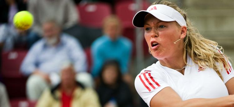 Caroline Wozniacki fik ikke rigtig spillet til at svinge i dagens kvartfinale mod Maria Kirilenko, men danskeren kæmpede sig til en sejr. 