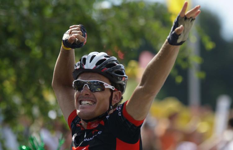 Luis Leon Sanchez kørte afslutningen helt efter bogen og sikrede sig etapesejren. 